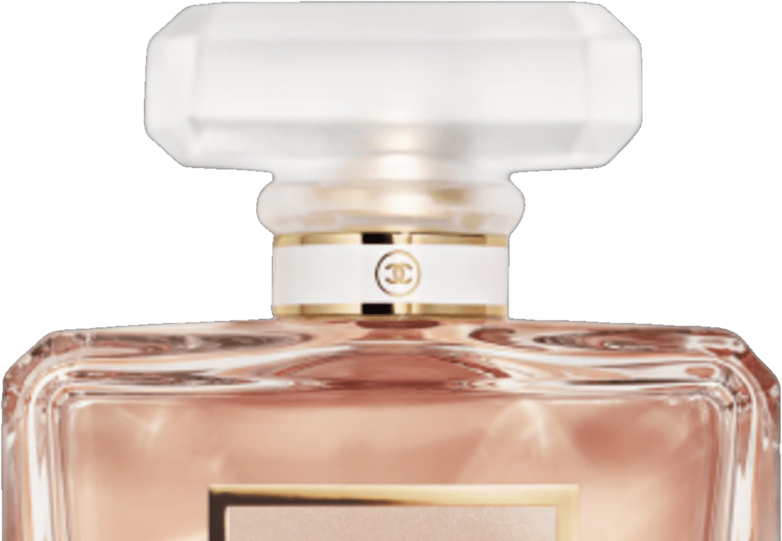 Close-up da tampa de cristal facetada com anel dourado no gargalo do Coco Mademoiselle