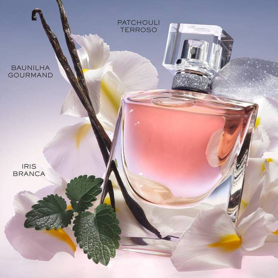 Detalhe das matérias-primas: baunilha gourmand, íris branca e patchouli terroso ao redor do frasco La Vie Est Belle
