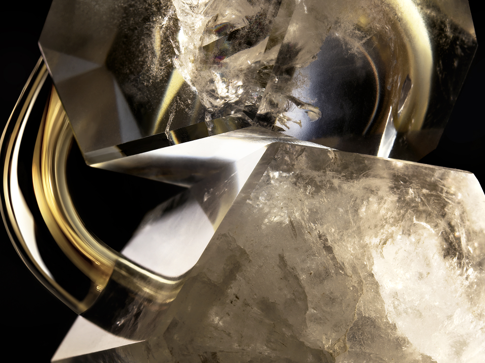 Cristal mineral salgado e musgo, matéria-prima da base olfativa do Million Gold For Her