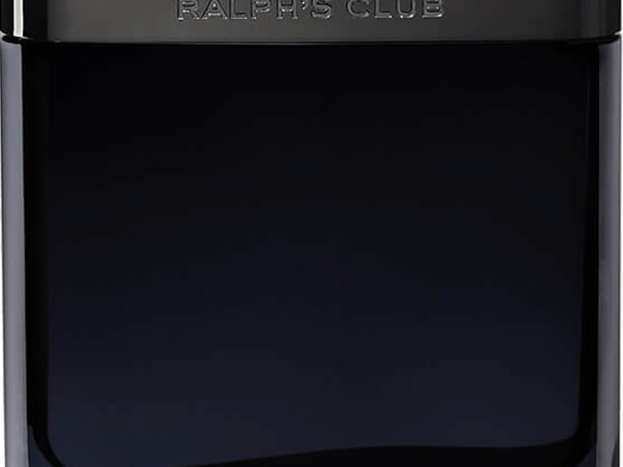Close-up do RALPH'S CLUB gravado no ombro sobre o vidro navy esfumaçado