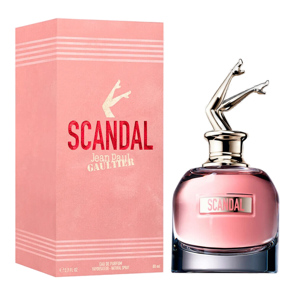 Scandal Jean Paul Gaultier 80ml: estojo oficial rosa-pink com lettering Gaultier em dourado, ao lado do frasco em torso feminino com pernas cruzadas e coroa dourada